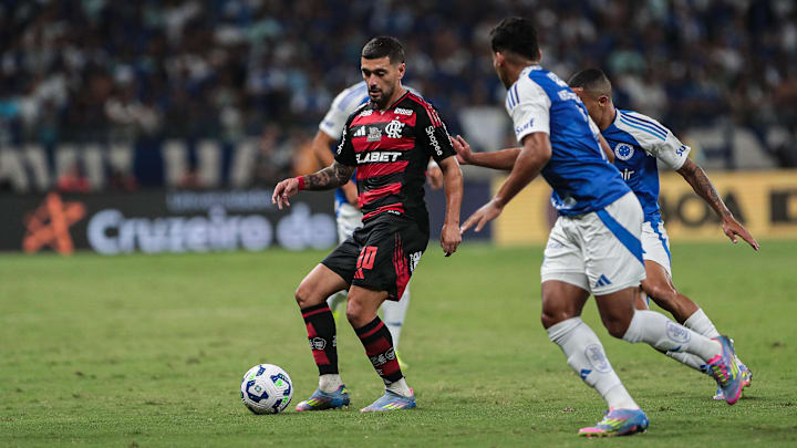 Arrascaeta faz grande temporada no Flamengo e é um dos destaques do Brasileirão 