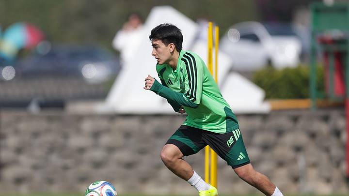 Gilberto Mora causa baja de la concentración de la Selección Mexicana Gilberto Mora causa baja de la concentración de la Selección Mexicana