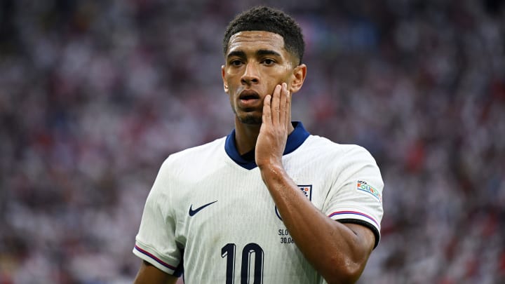 Bellingham has history with Felix Zwayer