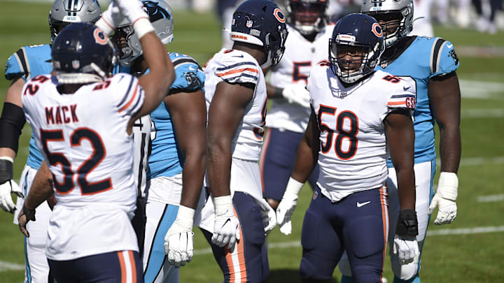 Oct 18, 2020; Charlotte, North Carolina, USA; Chicago Bears inside linebacker Roquan Smith (58) reacts with outside linebacker Khalil Mack (52) after a sack in the first quarter at Bank of America Stadium. Mandatory Credit: Bob Donnan-Imagn Images Oct 18, 2020; Charlotte, North Carolina, USA; Chicago Bears inside linebacker Roquan Smith (58) reacts with outside linebacker Khalil Mack (52) after a sack in the first quarter at Bank of America Stadium. Mandatory Credit: Bob Donnan-Imagn Images