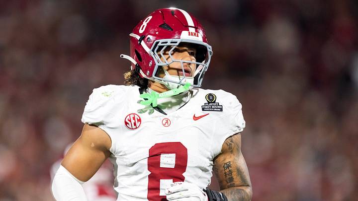 Dec 19, 2025; Norman, OK, USA; Alabama Crimson Tide linebacker Justin Hill (8) against the Oklahoma Sooners during the CFP National Playoff First Round at Gaylord Family Oklahoma Memorial Stadium. Dec 19, 2025; Norman, OK, USA; Alabama Crimson Tide linebacker Justin Hill (8) against the Oklahoma Sooners during the CFP National Playoff First Round at Gaylord Family Oklahoma Memorial Stadium.