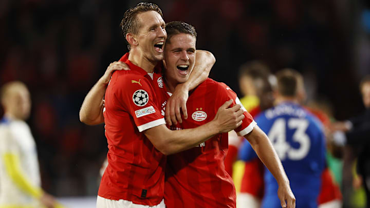 Time holandês não tomou conhecimento do Rangers