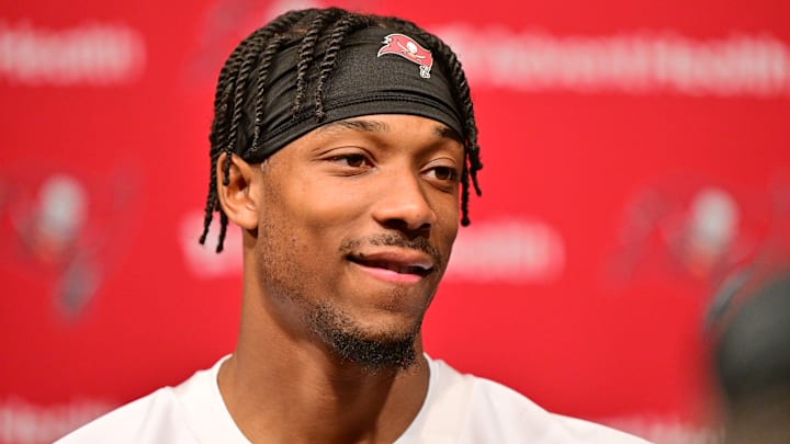 Tampa Bay Buccaneers, Tez Johnson