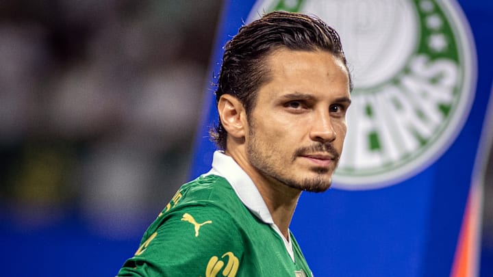 Raphael Veiga é titular absoluto do Verdão