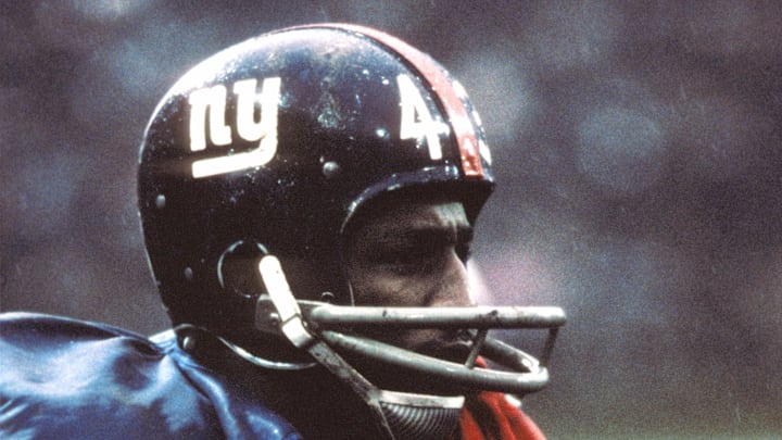 Dec 1, 1968; Cleveland, OH, USA, FILE PHOTO; New York Giants defensive back Spider Lockhart (43) on the bench against the Cleveland Browns at Cleveland Stadium. Dec 1, 1968; Cleveland, OH, USA, FILE PHOTO; New York Giants defensive back Spider Lockhart (43) on the bench against the Cleveland Browns at Cleveland Stadium.