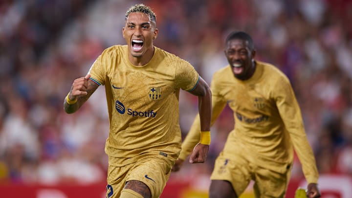 Raphinha participou ativamente de dois dos três gols do jogo em Sevilla Raphinha participou ativamente de dois dos três gols do jogo em Sevilla