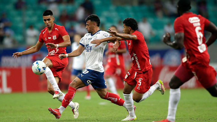 Ceni poupou nomes no duelo desta terça-feira