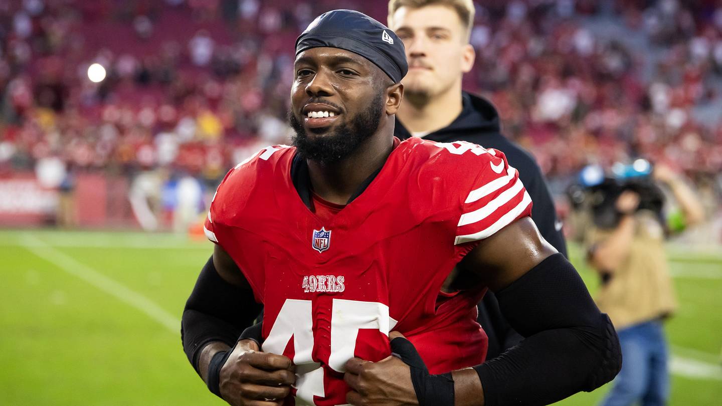 Bills Give Boot to Rookie WR, Sign Little-Known Veteran Who Doesn't Solve LB Void