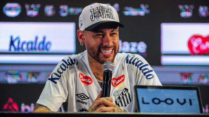 Santos Unveils Neymar As New Signing