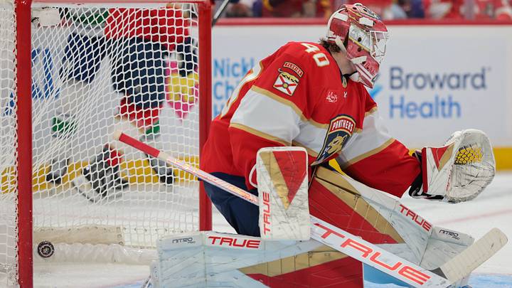 Oct 15, 2026; Sunrise, Florida, USA; Florida Panthers goaltender Akira Schmid (40) cannot make save and gets scored on by Vancouver Canucks defenseman Elias Pettersson (not pictured) during the first period at Amerant Bank Arena. Mandatory Credit: Sam Navarro-Imagn Images Oct 15, 2026; Sunrise, Florida, USA; Florida Panthers goaltender Akira Schmid (40) cannot make save and gets scored on by Vancouver Canucks defenseman Elias Pettersson (not pictured) during the first period at Amerant Bank Arena. Mandatory Credit: Sam Navarro-Imagn Images