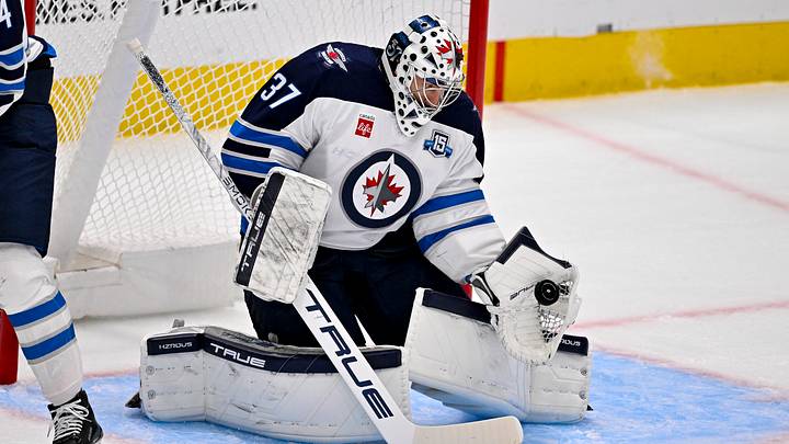 Winnipeg Jets goaltender Connor Hellebuyck (37) makes a glove save: Jerome Miron-Imagn Images Winnipeg Jets goaltender Connor Hellebuyck (37) makes a glove save: Jerome Miron-Imagn Images