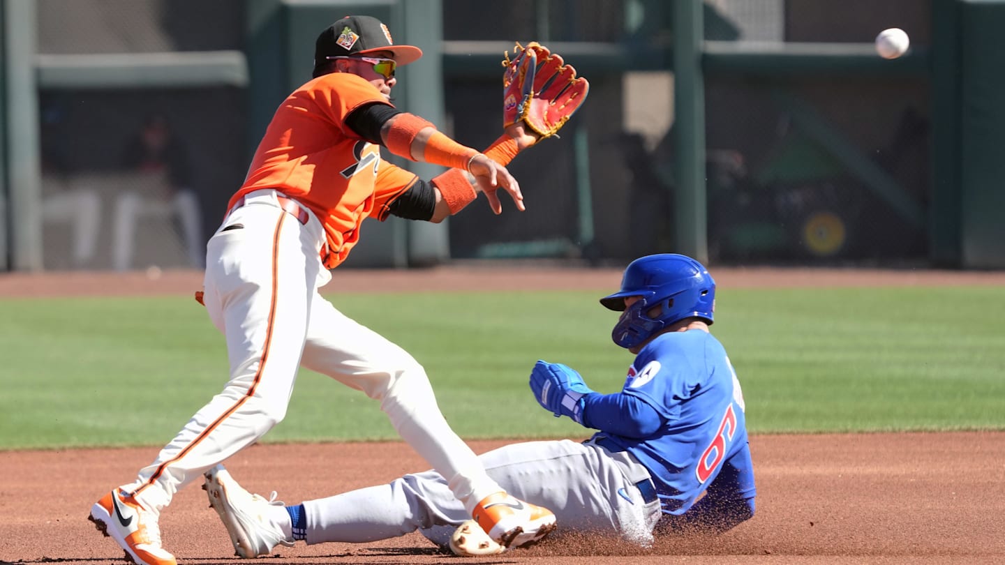 Giants Turn Wild Triple Play on Cubs in Spring Training Home Opener