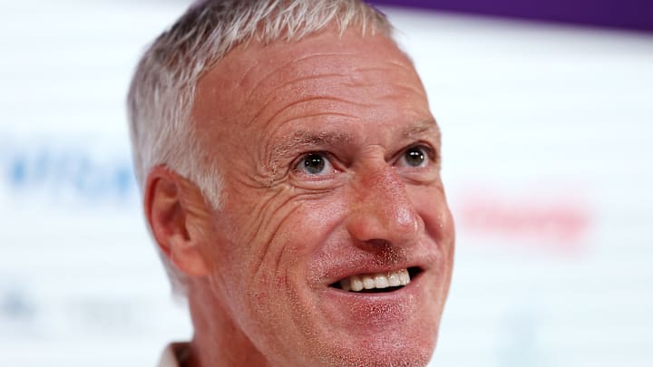 Didier Deschamps devrait aligner un onze inédit. Didier Deschamps devrait aligner un onze inédit.