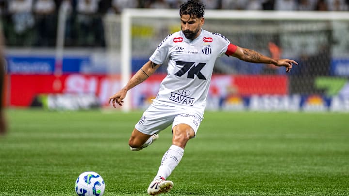 Tomás Rincón joga amistoso desta quinta-feira