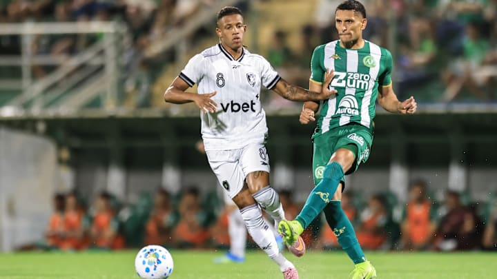 Botafogo e Chapecoense se enfrentam na Copa do Brasil