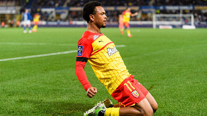 Lois Openda a refusé une offre d'un cador de Premier League cet hiver et a choisi de rester au RC Lens.