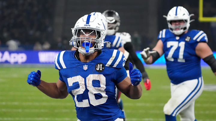 Nov 9, 2025; Berlin, Germany; Indianapolis Colts running back Jonathan Taylor (28) scores the winning touchdown in overtime against the Atlanta Falcons during the NFL Berlin Game at Olympic Stadium. Nov 9, 2025; Berlin, Germany; Indianapolis Colts running back Jonathan Taylor (28) scores the winning touchdown in overtime against the Atlanta Falcons during the NFL Berlin Game at Olympic Stadium.