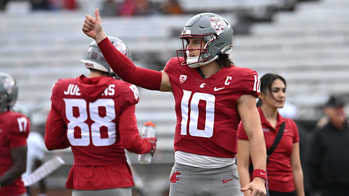 Oct 19, 2024; Pullman, Washington, USA; Washington State Cougars quarterback John Mateer (10) warms up before a game against the Hawaii Warriors at Gesa Field at Martin Stadium. Mandatory Credit: James Snook-Imagn Images Oct 19, 2024; Pullman, Washington, USA; Washington State Cougars quarterback John Mateer (10) warms up before a game against the Hawaii Warriors at Gesa Field at Martin Stadium. Mandatory Credit: James Snook-Imagn Images