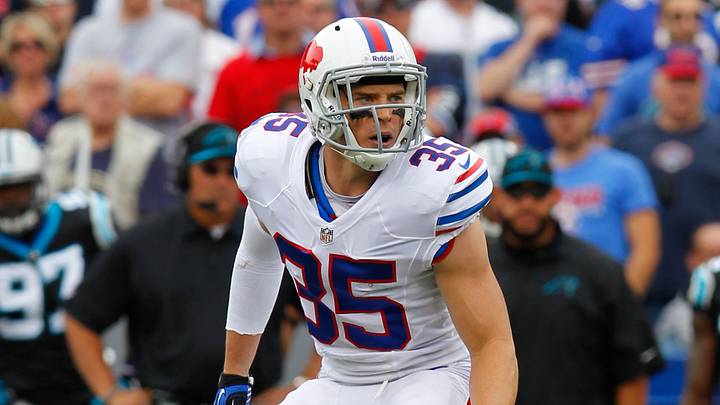 Sep 15, 2013; Orchard Park, NY, USA; Buffalo Bills defensive back Jim Leonhard (35) during a game against the Carolina Panthers at Ralph Wilson Stadium. Sep 15, 2013; Orchard Park, NY, USA; Buffalo Bills defensive back Jim Leonhard (35) during a game against the Carolina Panthers at Ralph Wilson Stadium.