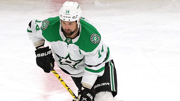 Dallas Stars v Chicago Blackhawks