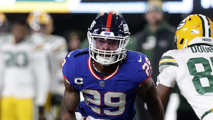 Xavier McKinney against the Packers