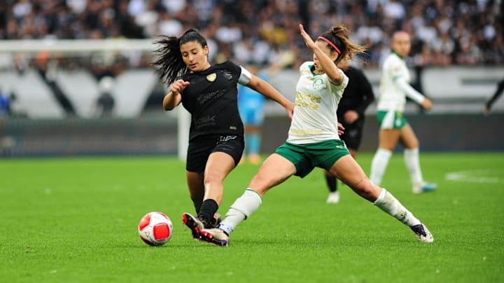 Corinthians e Palmeiras protagonizam Derbi nesta rodada Corinthians e Palmeiras protagonizam Derbi nesta rodada