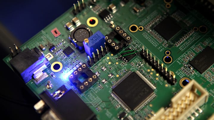 Samsung Highlights Mobile Products Using Its Thin Semiconductors