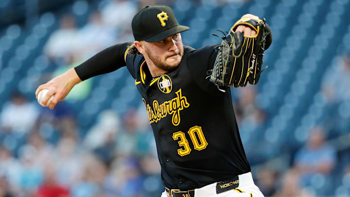 Toronto Blue Jays v Pittsburgh Pirates
