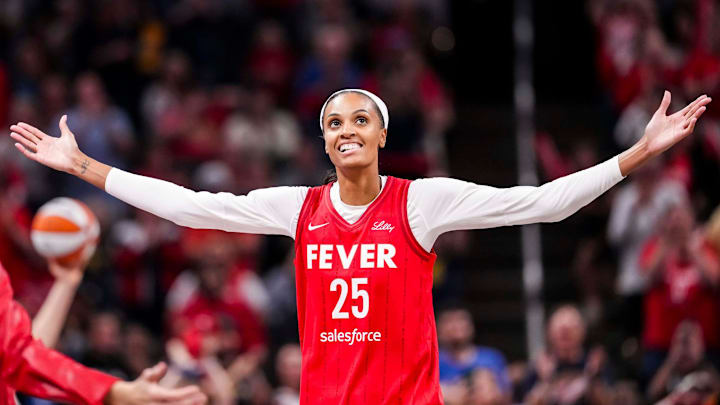 Indiana Fever forward DeWanna Bonner (25) celebrates after becoming the third all-time leading scorer in WNBA history Saturday, May 17, 2025, during a game between the Indiana Fever and the Chicago Sky at Gainbridge Fieldhouse in Indianapolis. The Indiana Fever defeated the Chicago Sky, 93-58. Indiana Fever forward DeWanna Bonner (25) celebrates after becoming the third all-time leading scorer in WNBA history Saturday, May 17, 2025, during a game between the Indiana Fever and the Chicago Sky at Gainbridge Fieldhouse in Indianapolis. The Indiana Fever defeated the Chicago Sky, 93-58.