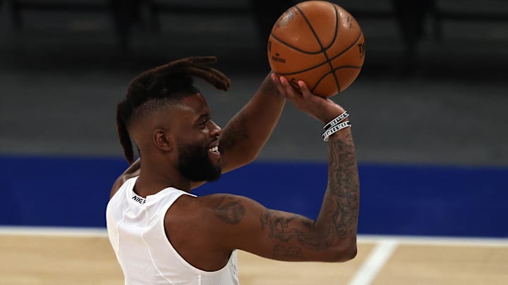 May 15, 2021; New York, New York, USA; Reggie Bullock #25 of the New York Knicks warms up before the game against the Charlotte Hornets at Madison Square Garden on May 15, 2021 in New York City.  Mandatory Credit: Elsa/Pool Photo-Imagn Images 