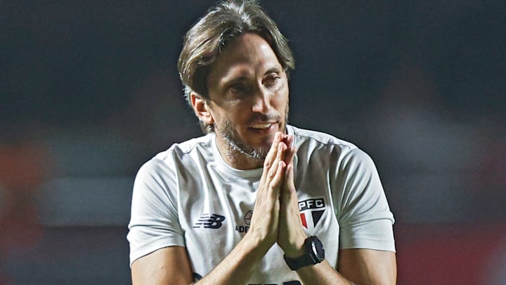 Zubeldía está pressionado no cardo de técnico tricolor