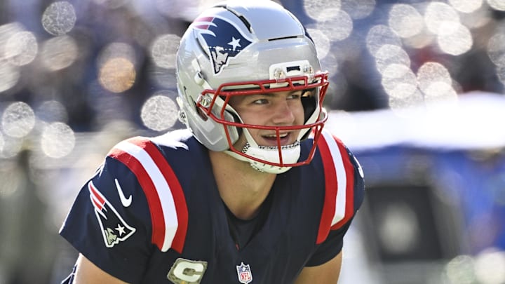 New England Patriots quarterback Drake Maye (10) warms up prior to the game against the Atlanta Falcons at Gillette Stadium.