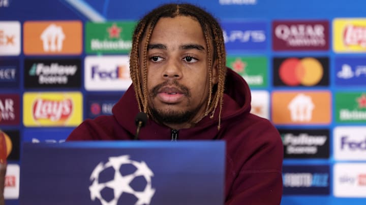 FBL-EUR-C1-PSG-PRESSER