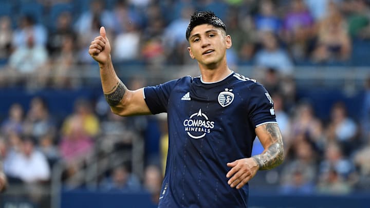 Alan Pulido quiere jugar en Chivas