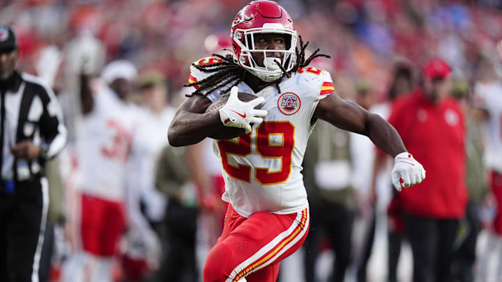 Nov 16, 2025; Denver, Colorado, USA; Kansas City Chiefs running back Kareem Hunt (29) carries the ball in the third quarter against the Denver Broncos at Empower Field at Mile High. Nov 16, 2025; Denver, Colorado, USA; Kansas City Chiefs running back Kareem Hunt (29) carries the ball in the third quarter against the Denver Broncos at Empower Field at Mile High.