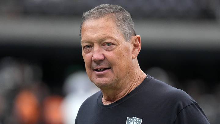 Las Vegas Raiders OL coach Rick Dennison