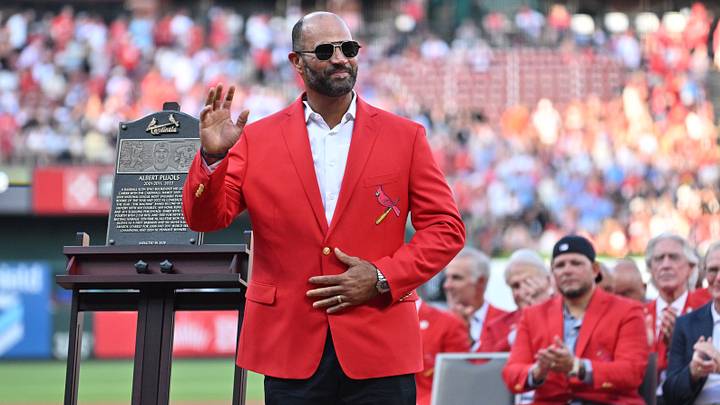 Sep 12, 2026; St. Louis, Missouri, USA; Albert Pujols stands next to his St. Louis Cardinals Hall of Fame plaque during a ceremony before a game between the St. Louis Cardinals and the Chicago White Sox at Busch Stadium. Mandatory Credit: Jeff Le-Imagn Images Sep 12, 2026; St. Louis, Missouri, USA; Albert Pujols stands next to his St. Louis Cardinals Hall of Fame plaque during a ceremony before a game between the St. Louis Cardinals and the Chicago White Sox at Busch Stadium. Mandatory Credit: Jeff Le-Imagn Images
