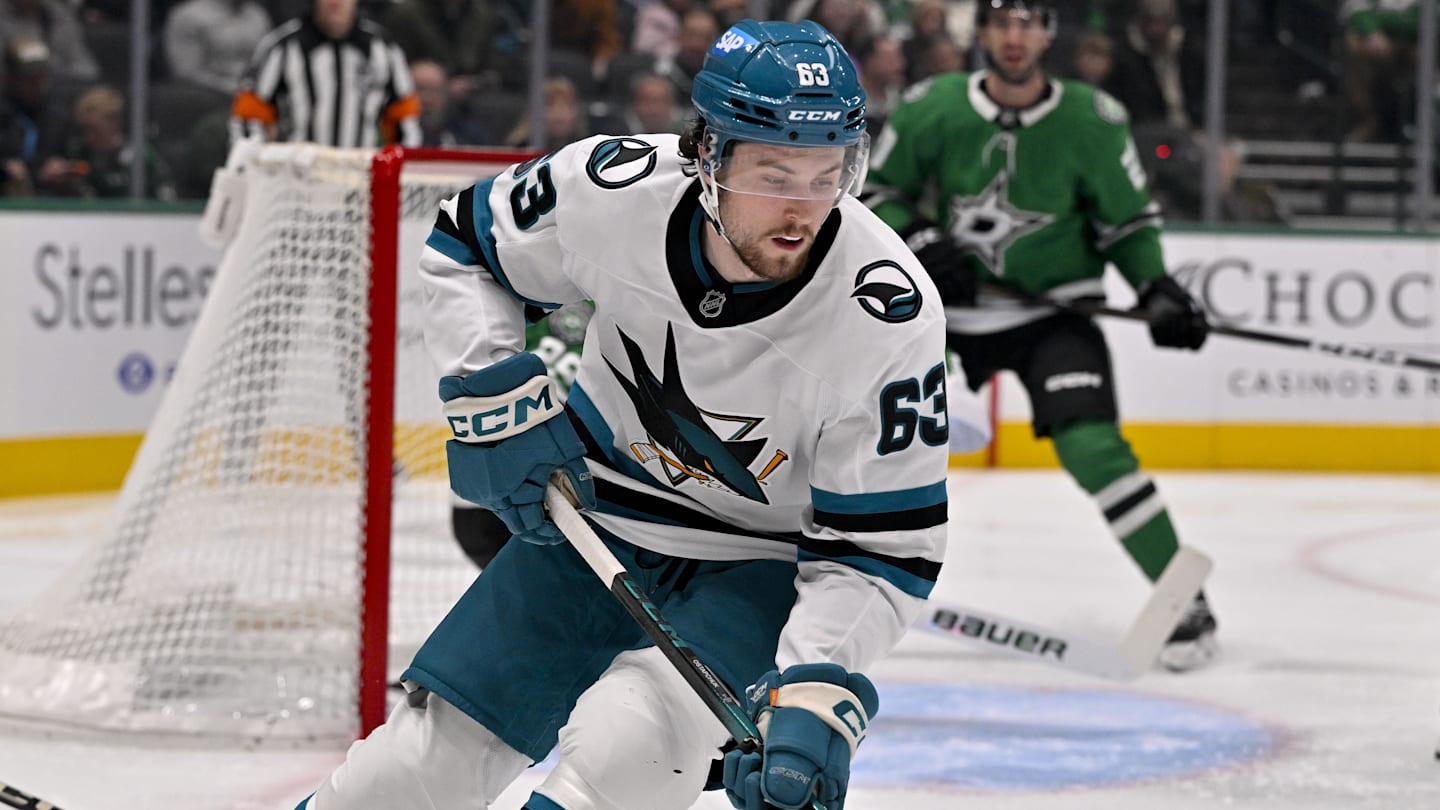Sharks Place Left Wing on Unconditional Waivers