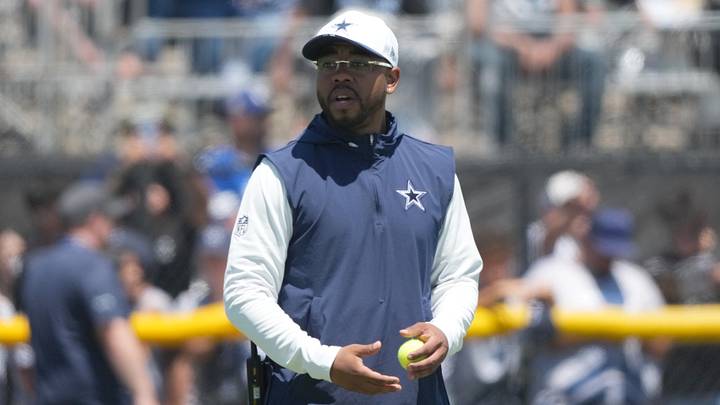 Dallas Cowboys defensive coordinator Christian Parker at training camp at River Ridge Playing Fields. Mandatory Credit: Kirby Lee-Imagn Images Dallas Cowboys defensive coordinator Christian Parker at training camp at River Ridge Playing Fields. Mandatory Credit: Kirby Lee-Imagn Images