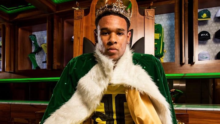 Oregon edge rusher Jaxon Jones on a visit.