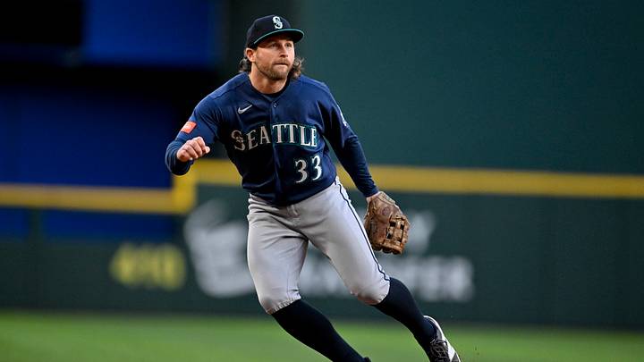 Apr 6, 2026; Arlington, Texas, USA; Seattle Mariners third baseman Brendan Donovan (33) looks for the ball during the game between the Rangers and the Mariners at Globe Life Field. Mandatory Credit: Jerome Miron-Imagn Images Apr 6, 2026; Arlington, Texas, USA; Seattle Mariners third baseman Brendan Donovan (33) looks for the ball during the game between the Rangers and the Mariners at Globe Life Field. Mandatory Credit: Jerome Miron-Imagn Images