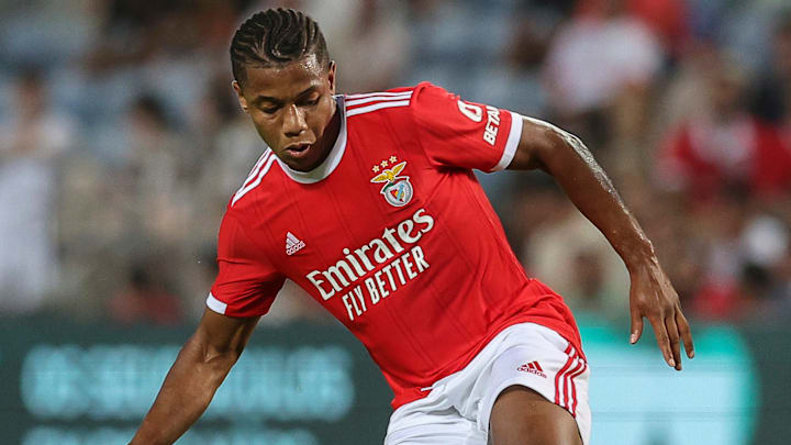 Neres é um dos destaques dos Encarnados para essa temporada