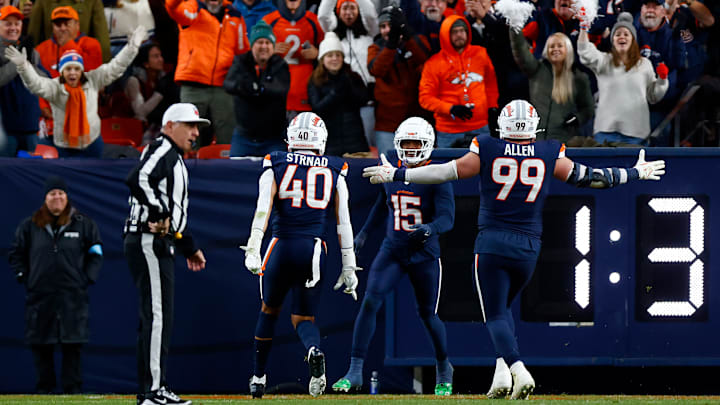 Cleveland Browns v Denver Broncos