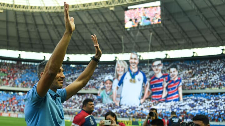 Vojvoda foi ovacionado pelos torcedores presentes na Arena Castelão