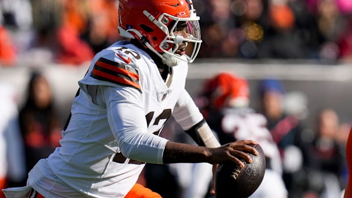 Browns quarterback Shedeur Sanders, who had seven touchdowns and 10 interceptions in eight games for a 5–12 squad, replaced Patriots quarterback Drake Maye, an MVP finalist, on the AFC roster. Browns quarterback Shedeur Sanders, who had seven touchdowns and 10 interceptions in eight games for a 5–12 squad, replaced Patriots quarterback Drake Maye, an MVP finalist, on the AFC roster.