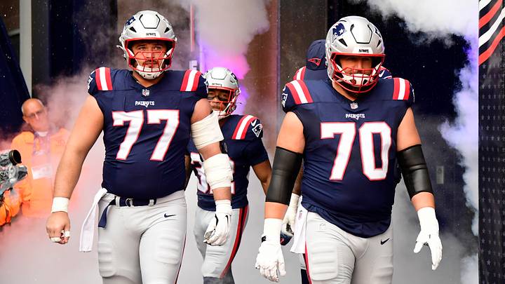 Sep 20, 2026; Foxborough, Massachusetts, USA; New England Patriots center Ben Brown (77) looks on prior to the game against the Pittsburgh Steelers at Gillette Stadium. Mandatory Credit: Bob DeChiara-Imagn Images Sep 20, 2026; Foxborough, Massachusetts, USA; New England Patriots center Ben Brown (77) looks on prior to the game against the Pittsburgh Steelers at Gillette Stadium. Mandatory Credit: Bob DeChiara-Imagn Images