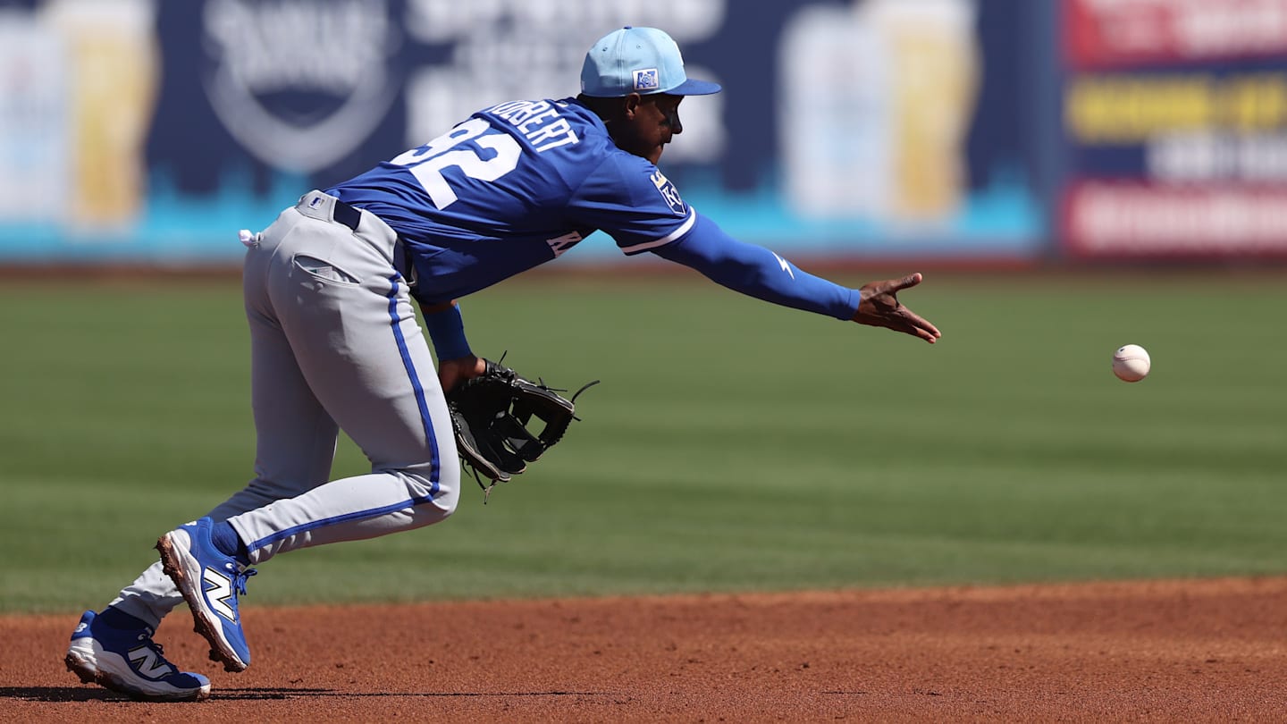 2 KC Royals who've played their way onto Opening Day roster, 2 who played their way off