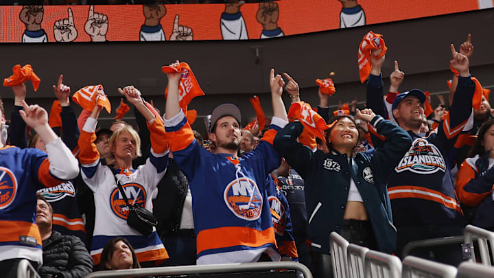 Carolina Hurricanes v New York Islanders - Game Three