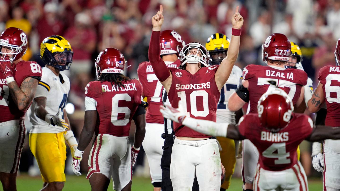 Predicting Red River revenge and every other game on Oklahoma's 2026 schedule