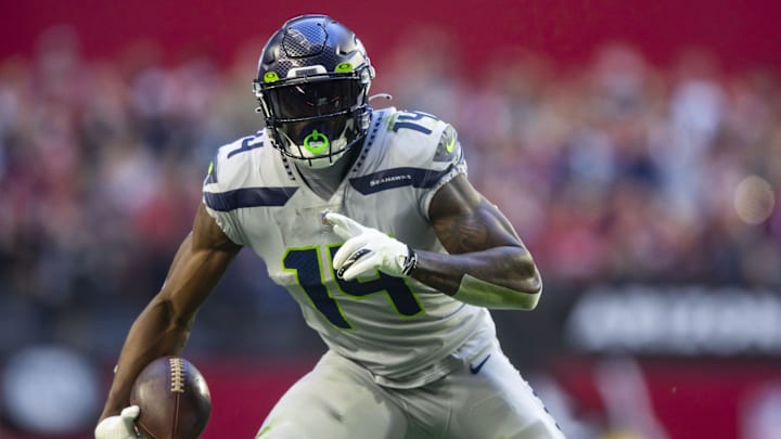 Jan 9, 2022; Glendale, Arizona, USA; Seattle Seahawks wide receiver DK Metcalf (14) against the